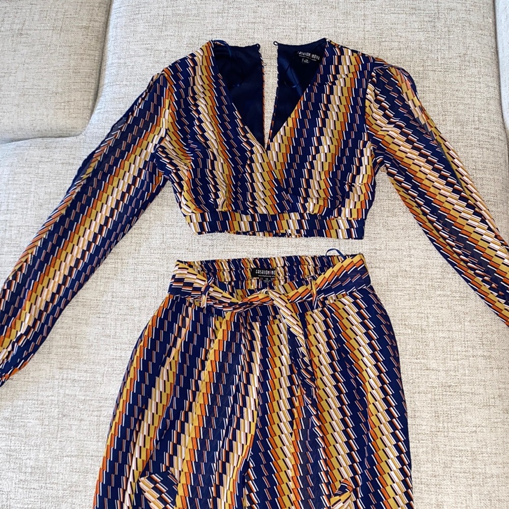 🪞 NEW deep neck top and tie waist wide leg palazzo pants 2 piece matching set